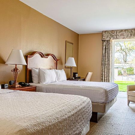 Hampton Inn Charleston-Historic District Bagian luar foto