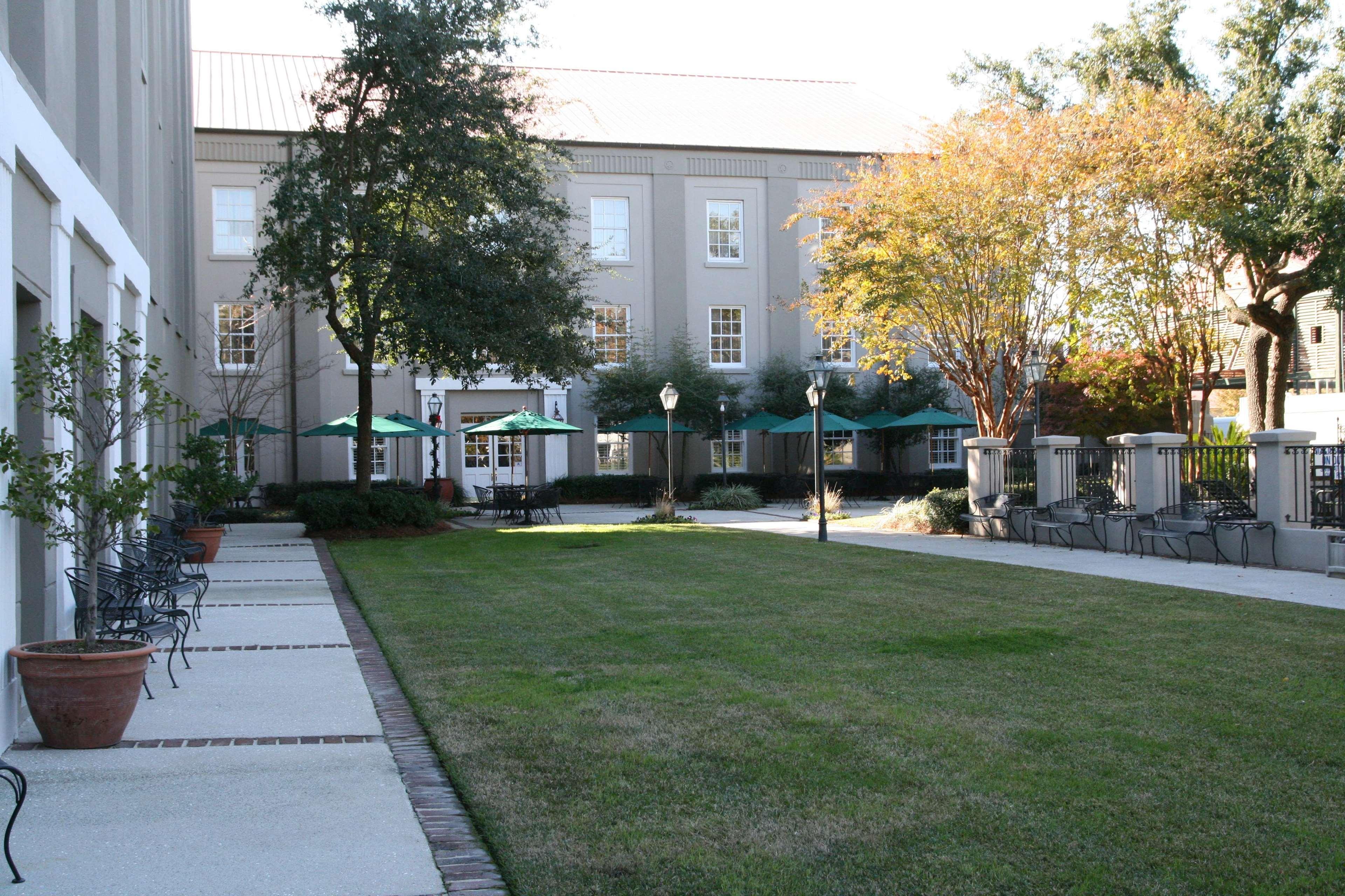 Hampton Inn Charleston-Historic District Bagian luar foto