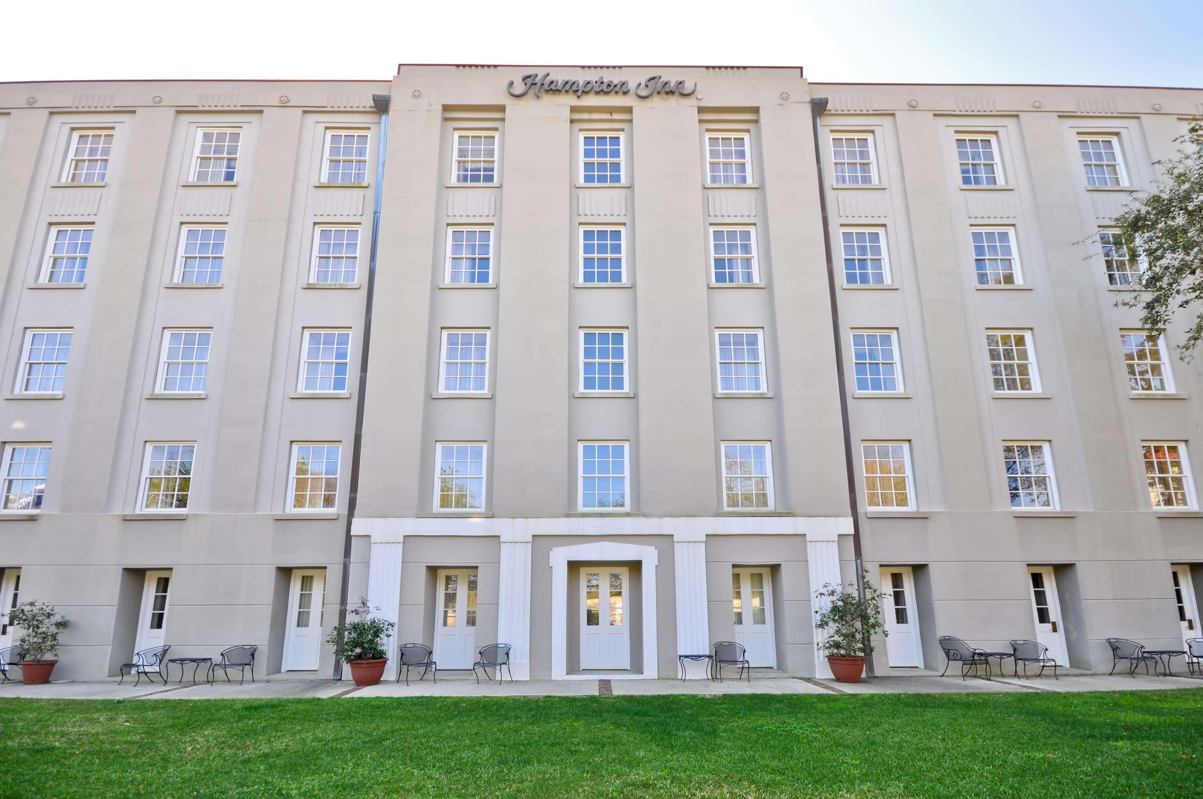 Hampton Inn Charleston-Historic District Bagian luar foto