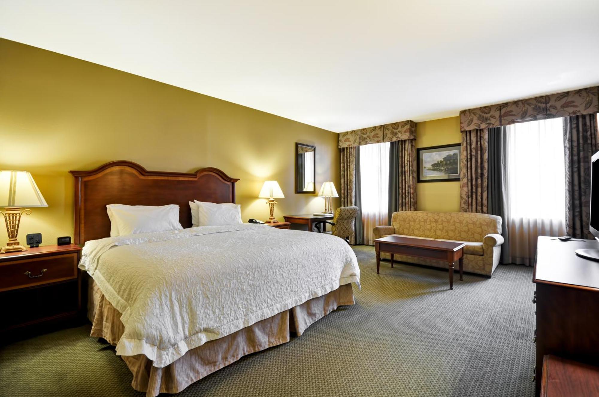 Hampton Inn Charleston-Historic District Bagian luar foto