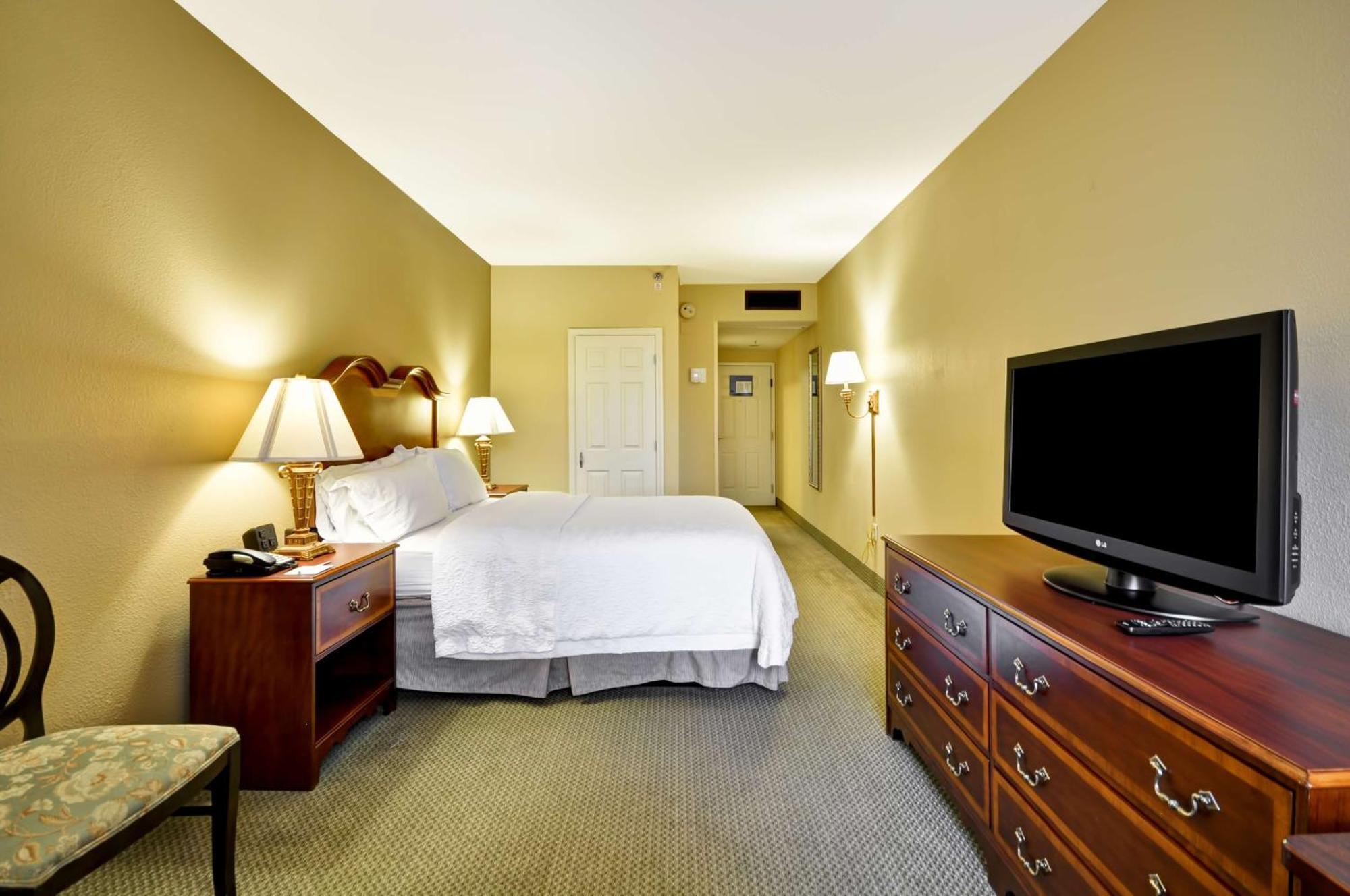 Hampton Inn Charleston-Historic District Bagian luar foto