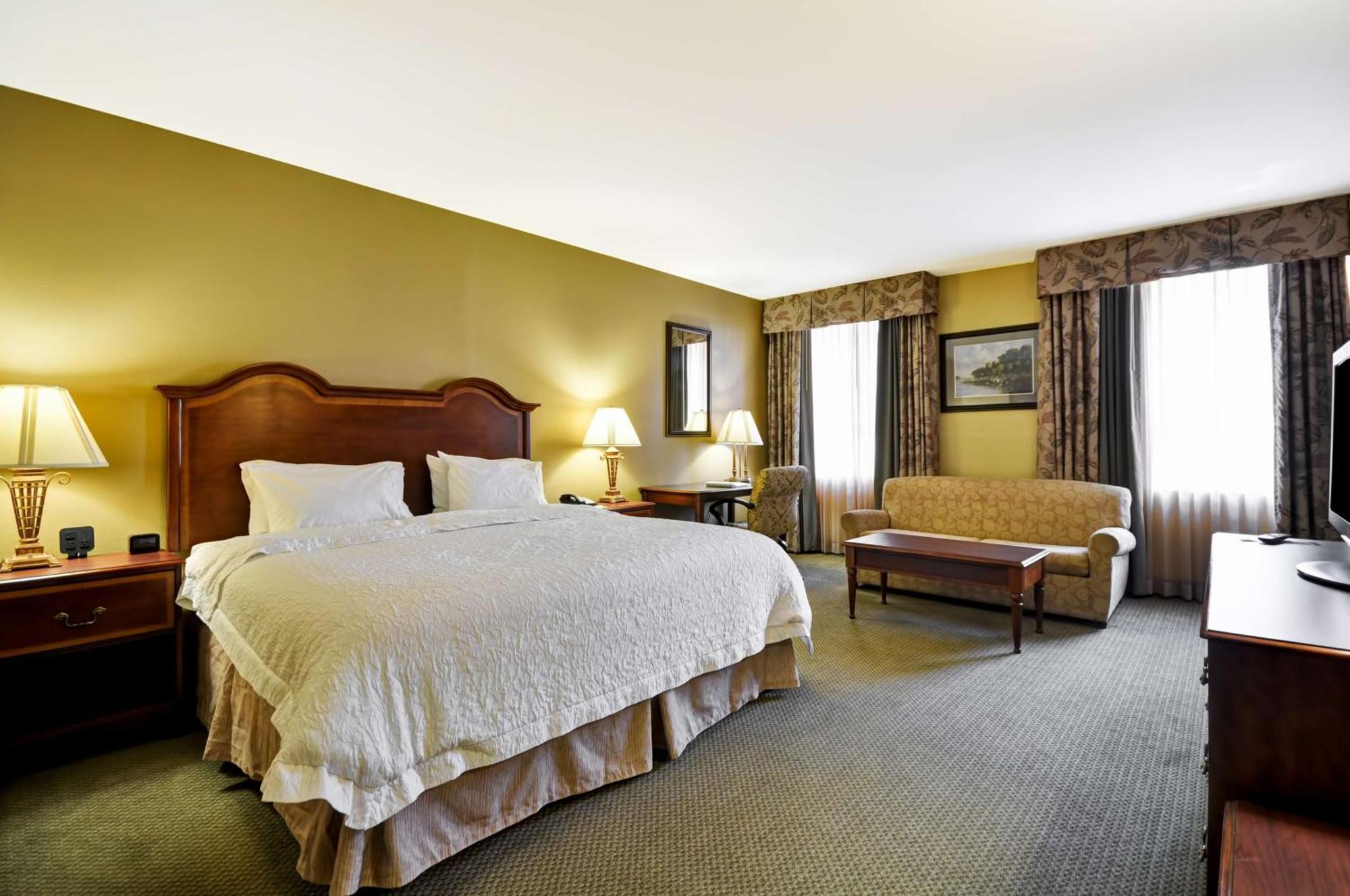 Hampton Inn Charleston-Historic District Bagian luar foto