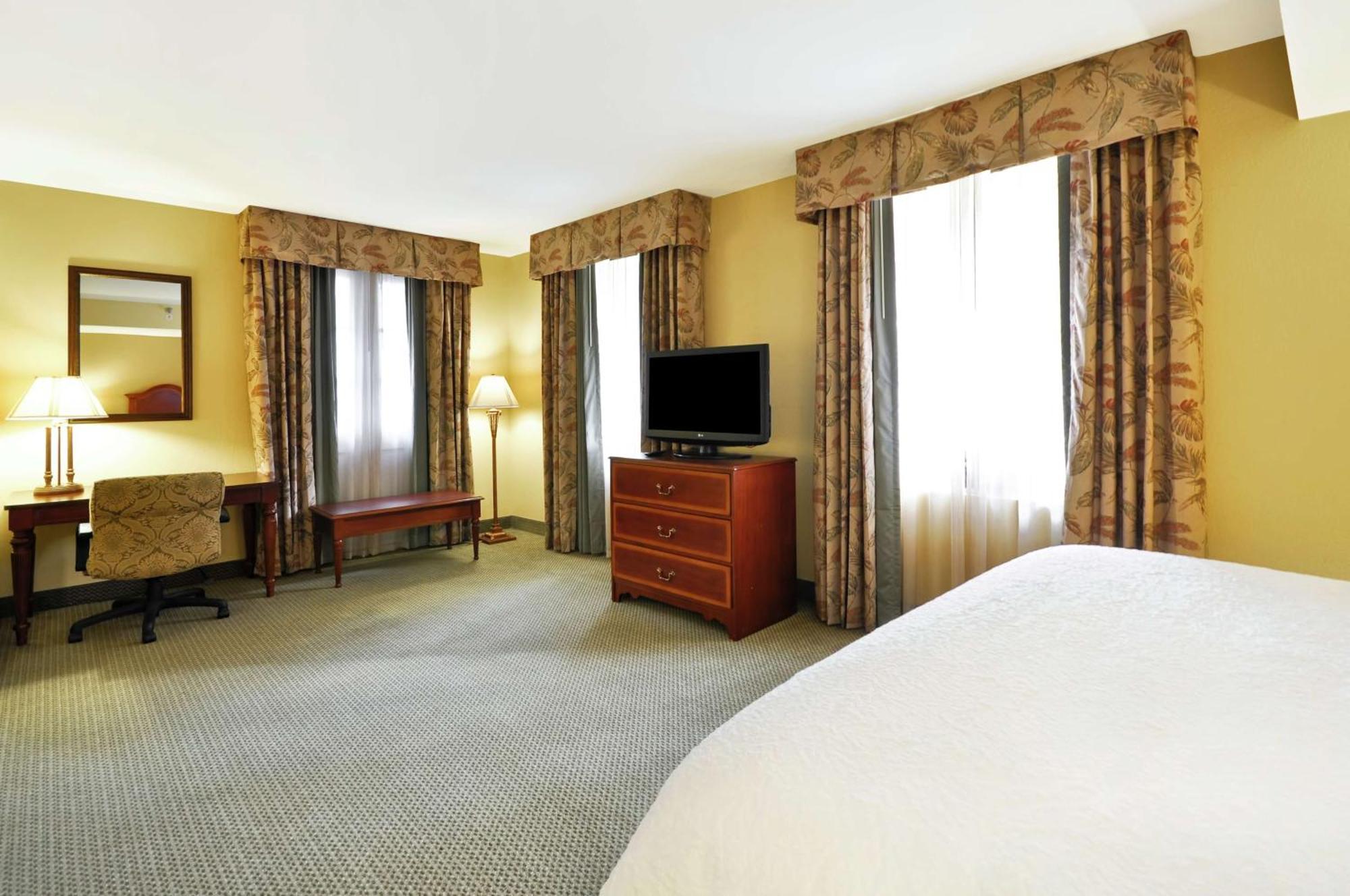 Hampton Inn Charleston-Historic District Bagian luar foto