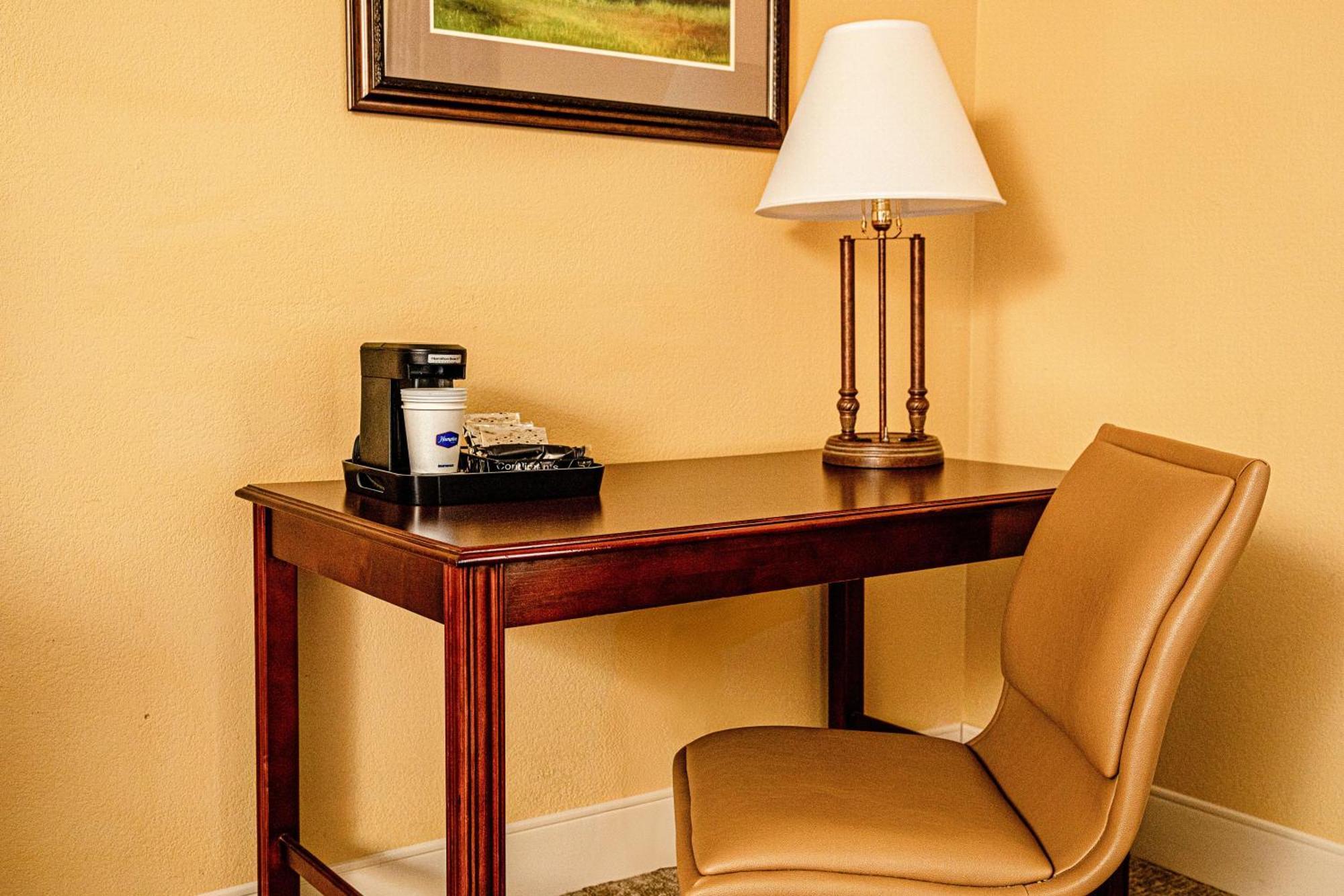 Hampton Inn Charleston-Historic District Bagian luar foto