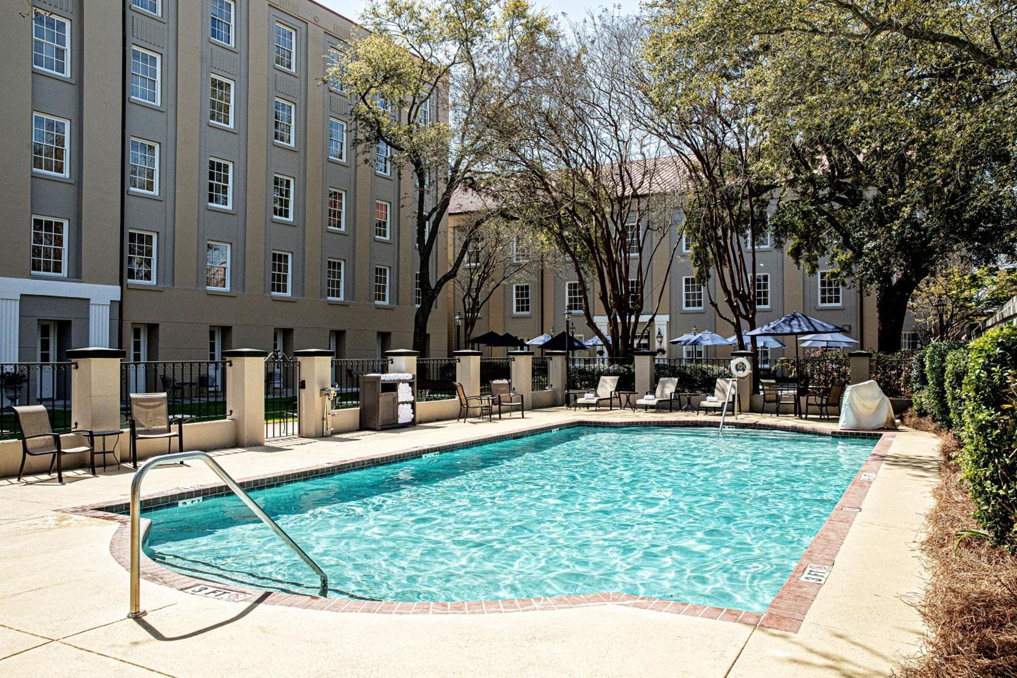 Hampton Inn Charleston-Historic District Bagian luar foto