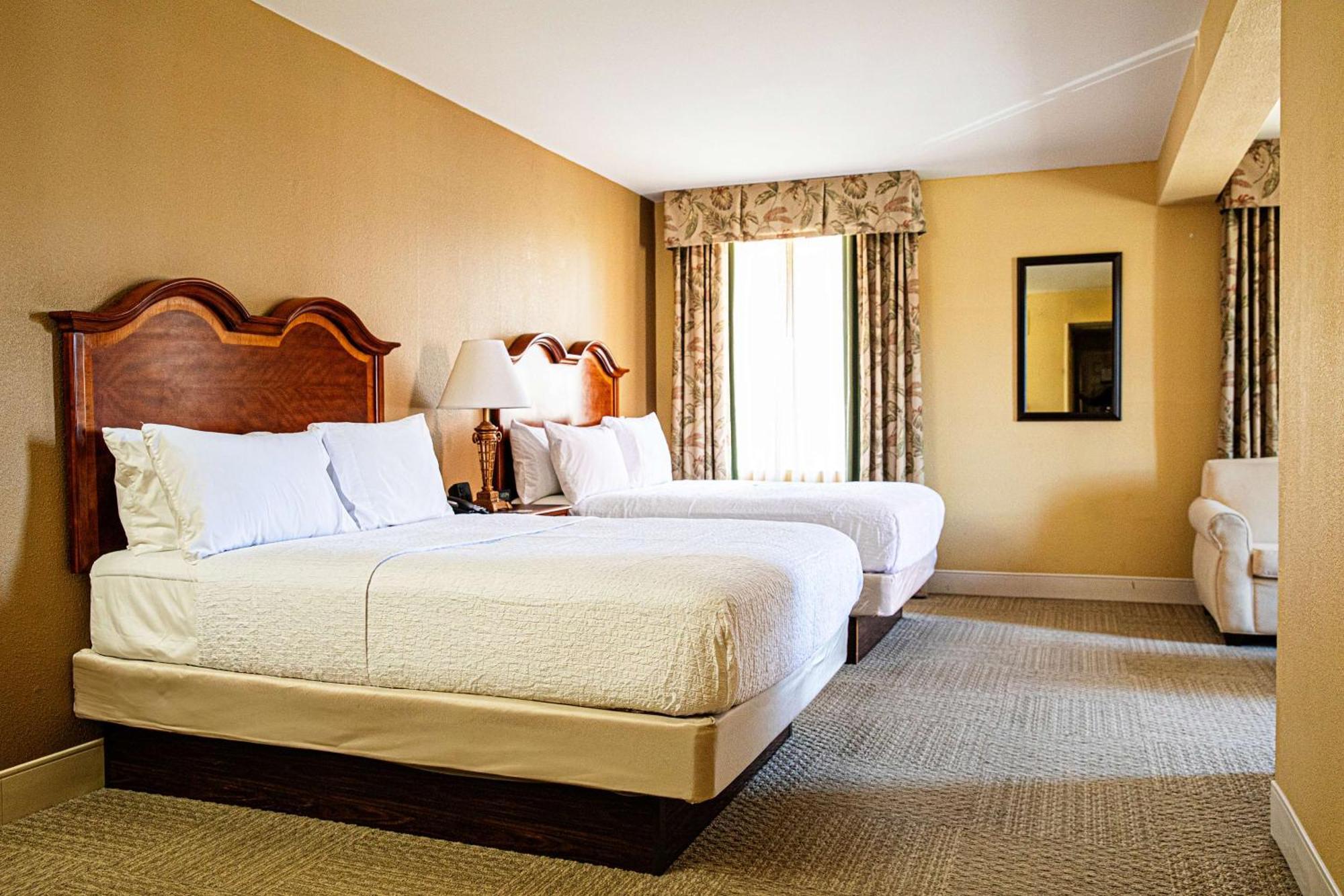 Hampton Inn Charleston-Historic District Bagian luar foto